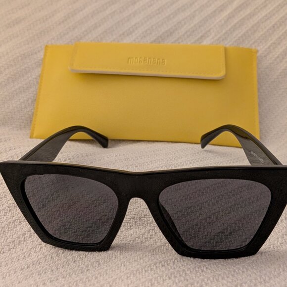 Mosanana Square Cat Eye - Black Sunglasses w/ Case - Picture 2 of 3